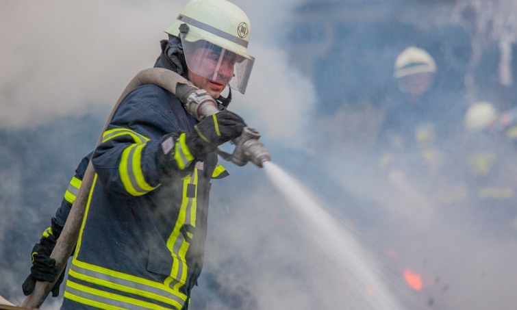 Во время пожара в Краматорске пострадал 18-летний парень и 16-летняя девушка ЧП, Криминал