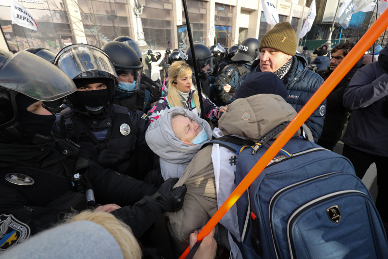 Крещатик перекрыт. В Киеве снова протестуют ФОПы Новости Украины