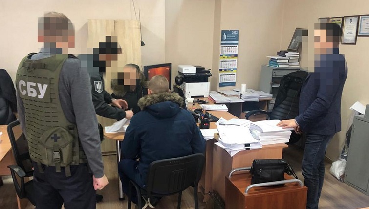 В Краматорском районе попались двое патрульных за вымогательство взятки в 15 тысяч гривен ЧП, Криминал