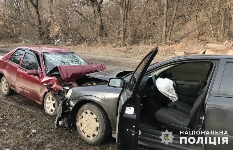 В Краматорске водитель Opel не справился с управлением и врезался в авто Geely ЧП, Криминал