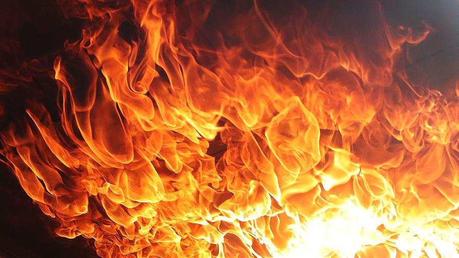 В Киевской области ликвидирован пожар в 2 складских и 1 административном зданиях ЧП, Криминал
