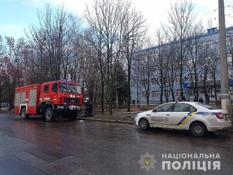 В Славянске устанавливают личность псевдоминера административного здания суда ЧП, Криминал